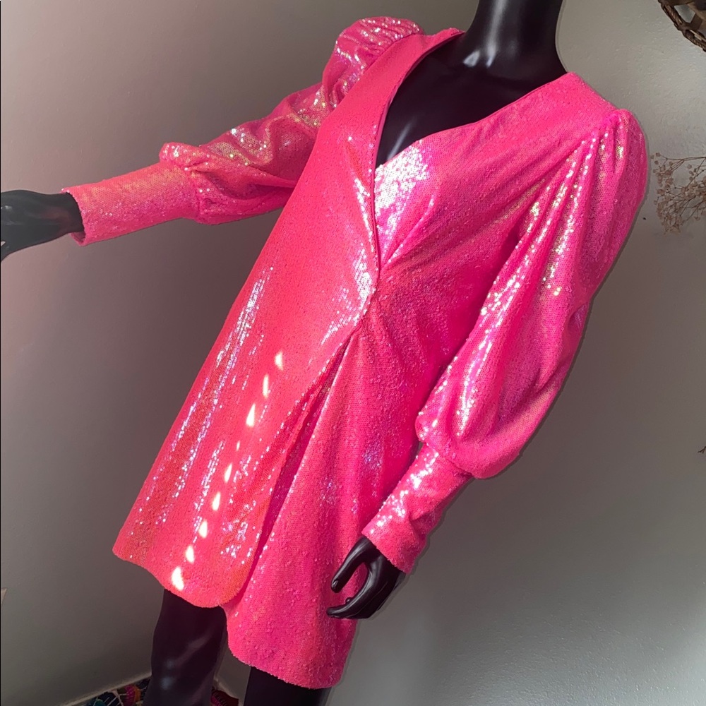 Gianni Bini Pink Sequin Fun Birthday Party Dress NWoTs - Picture 4 of 15